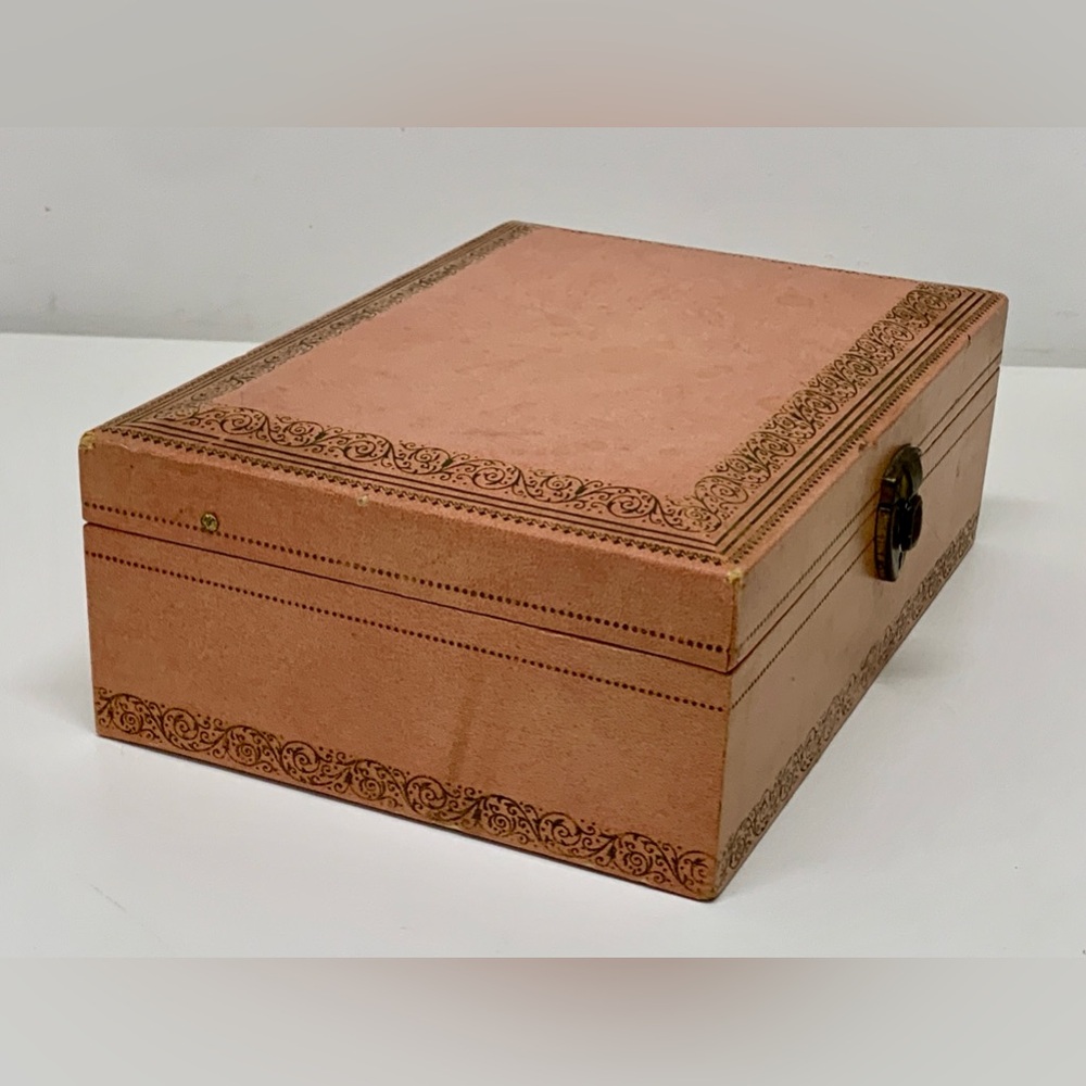 Mid Century Vintage Mele 2 Tier Embellished Faux Leather Jewelry Box Extra Flair